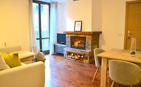 Modern Apartament De Muntanya Amb Llar De Foc By Rural D'Aneu